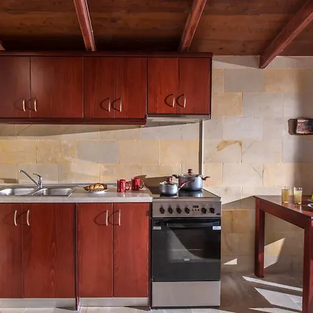 Georgia Apartamento Pánormos